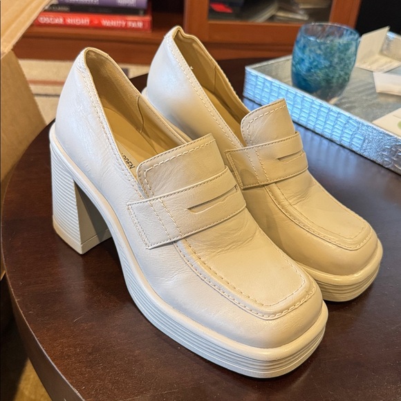Steve Madden Shoes - Steve Madden Fulfill platform penny loafer Ivory beige size 9